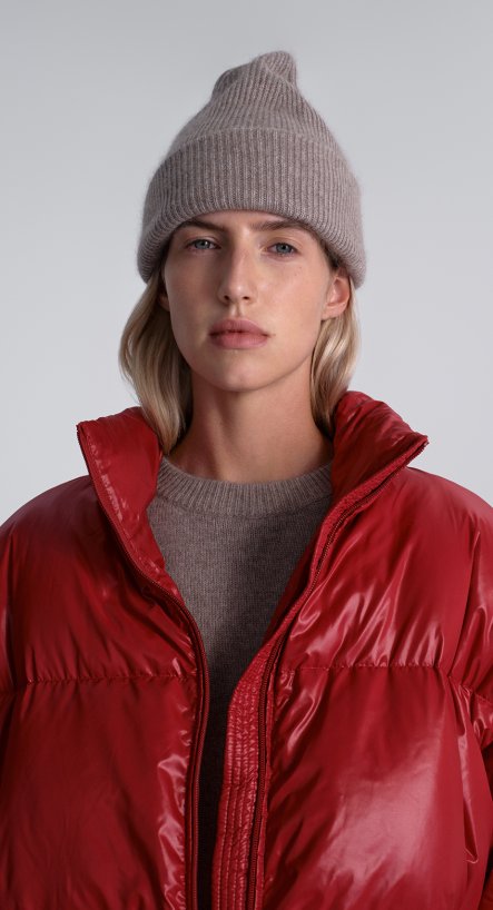 Шапка из шерсти и кашемира