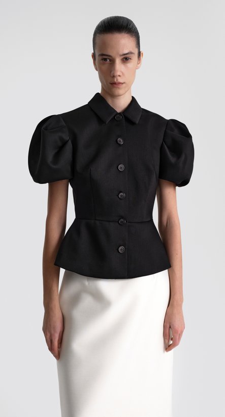 Блуза с объемными рукавами