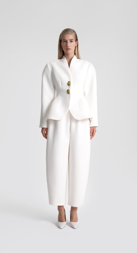 Костюм: жакет приталенный и брюки